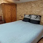 Bed & Breakfast Le Fief Guibert D'hôtes - - élevage De Lamas En Vendée